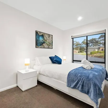 Modern Family Getaway Villa Batemans Bay Exterior photo