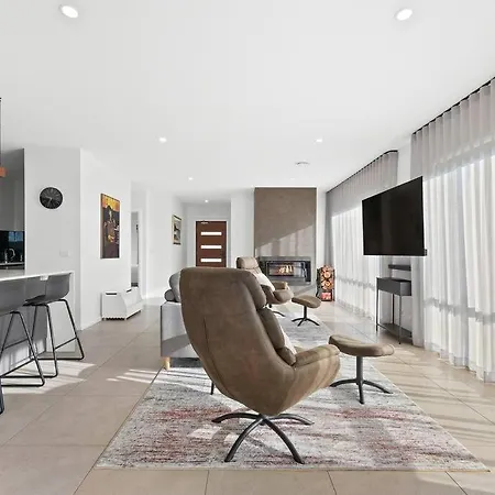 Modern Family Getaway Villa Batemans Bay Exterior photo