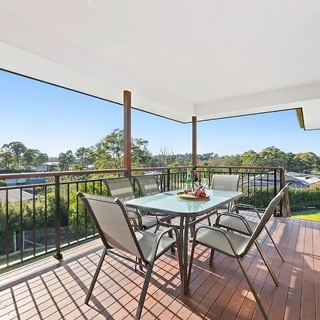 Modern Family Getaway Villa Batemans Bay Exterior photo