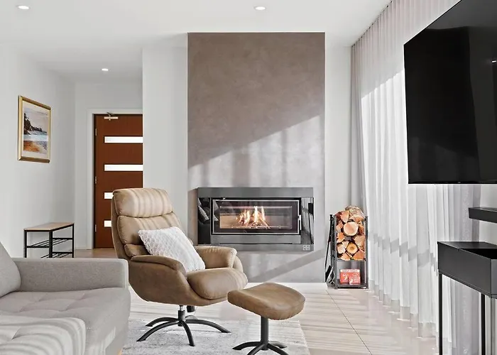 Modern Family Getaway