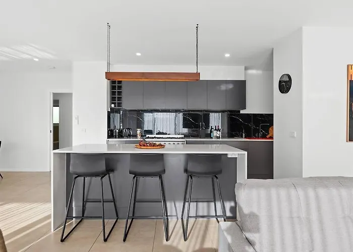 Modern Family Getaway